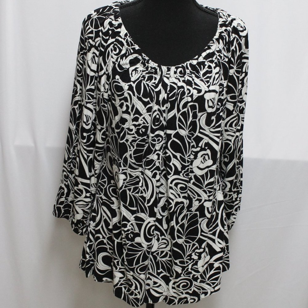 Style & Co. Black and White 3/4 Sleeve Top